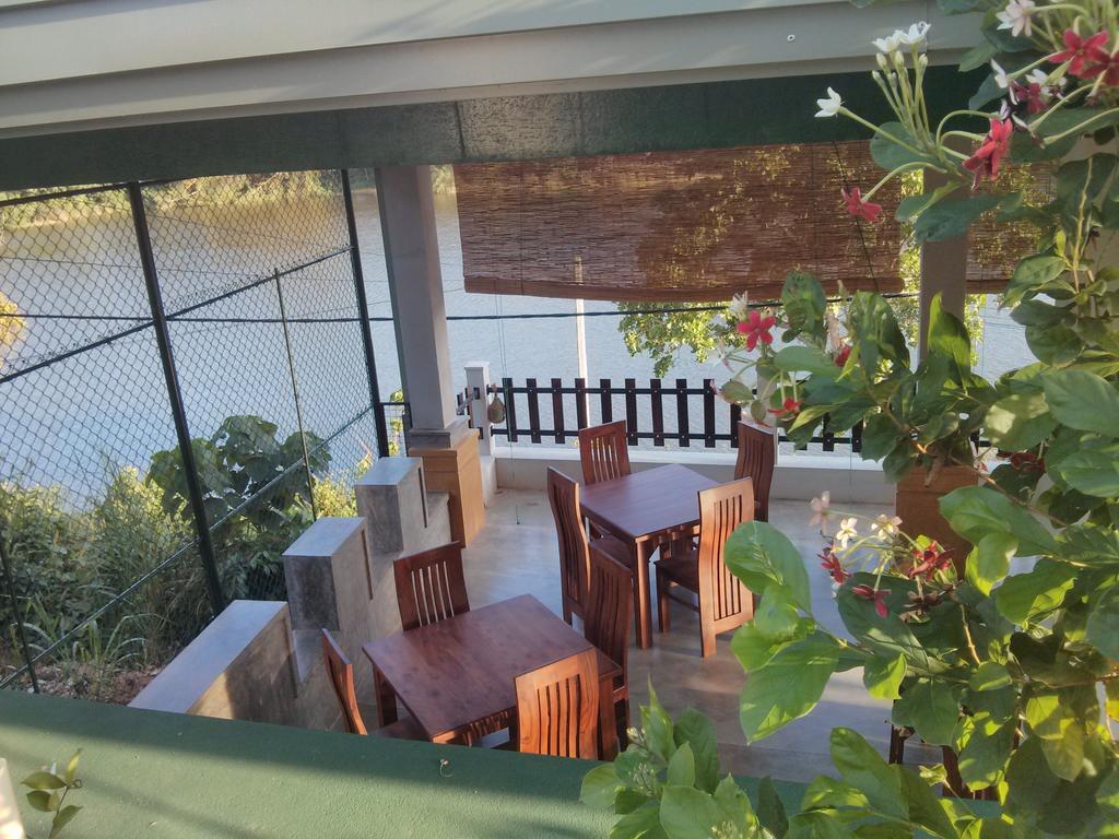 Lotus Villa Holiday Resort Матара Екстериор снимка