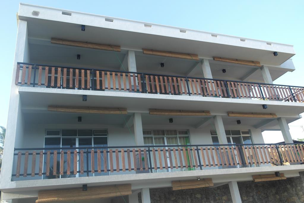 Lotus Villa Holiday Resort Матара Екстериор снимка