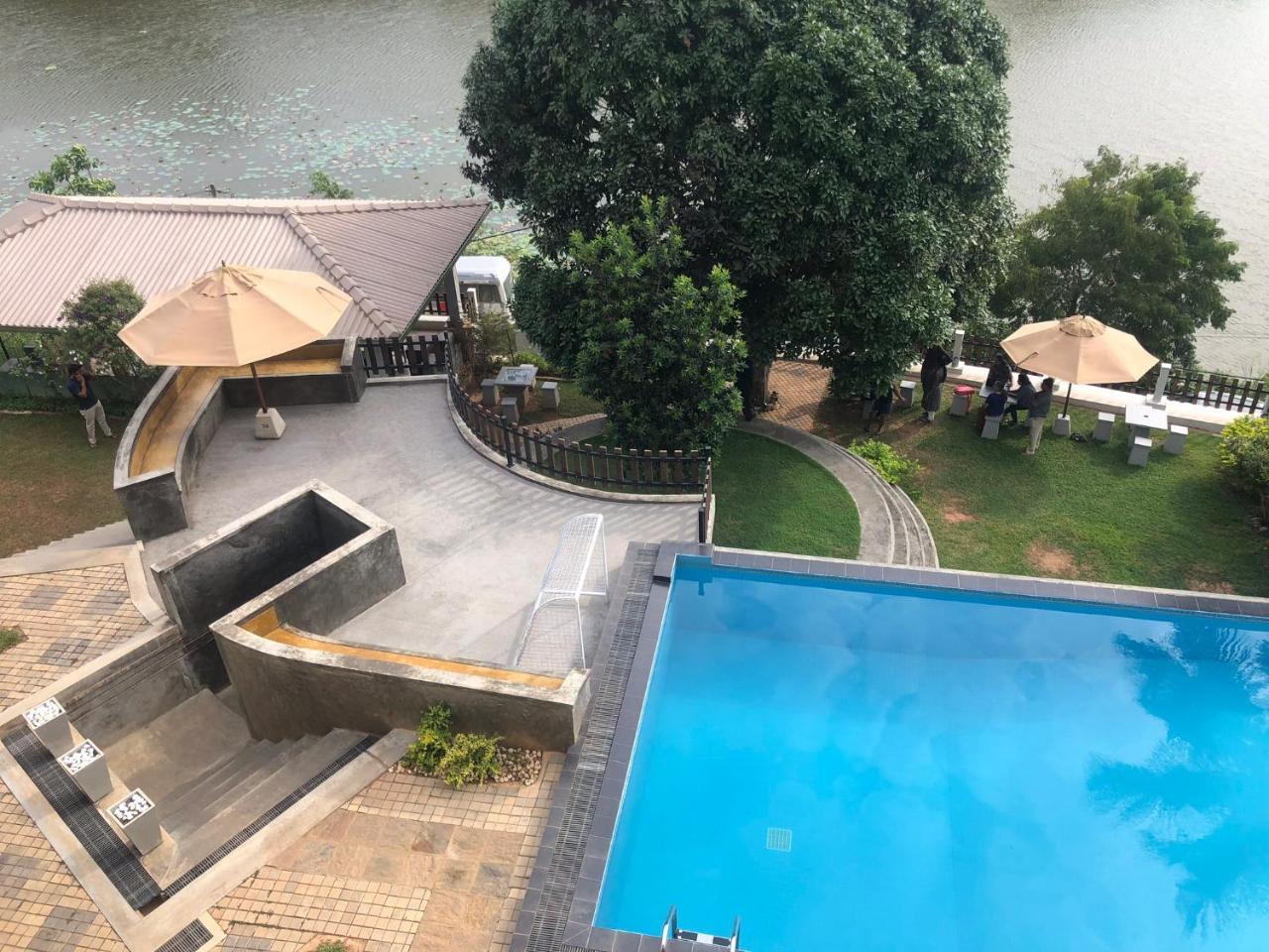 Lotus Villa Holiday Resort Матара Екстериор снимка